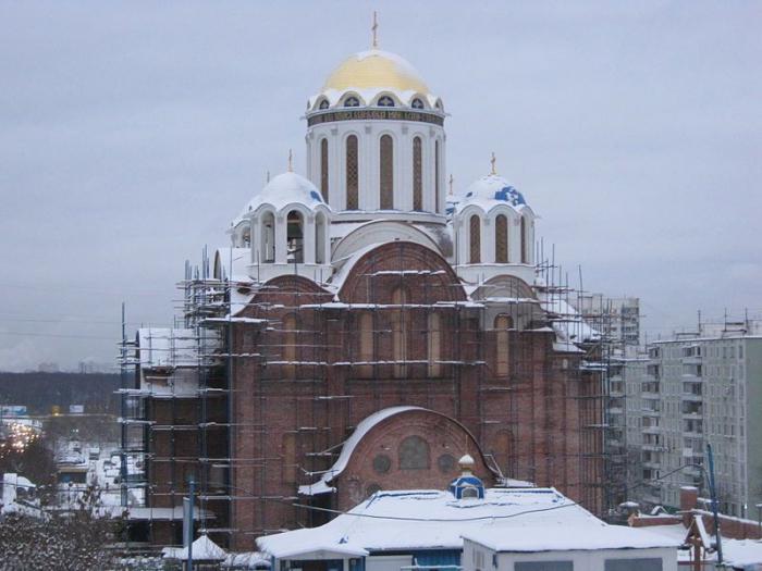 โบสถ์แห่งการคุ้มครองของพระแม่มารีย์ใน Izmailovo, Yasenevo, Otradnoe, Medvedkovo