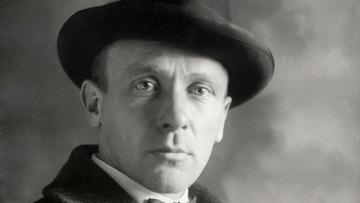 ชีวประวัติสั้น ๆ Bulgakov Mikhail